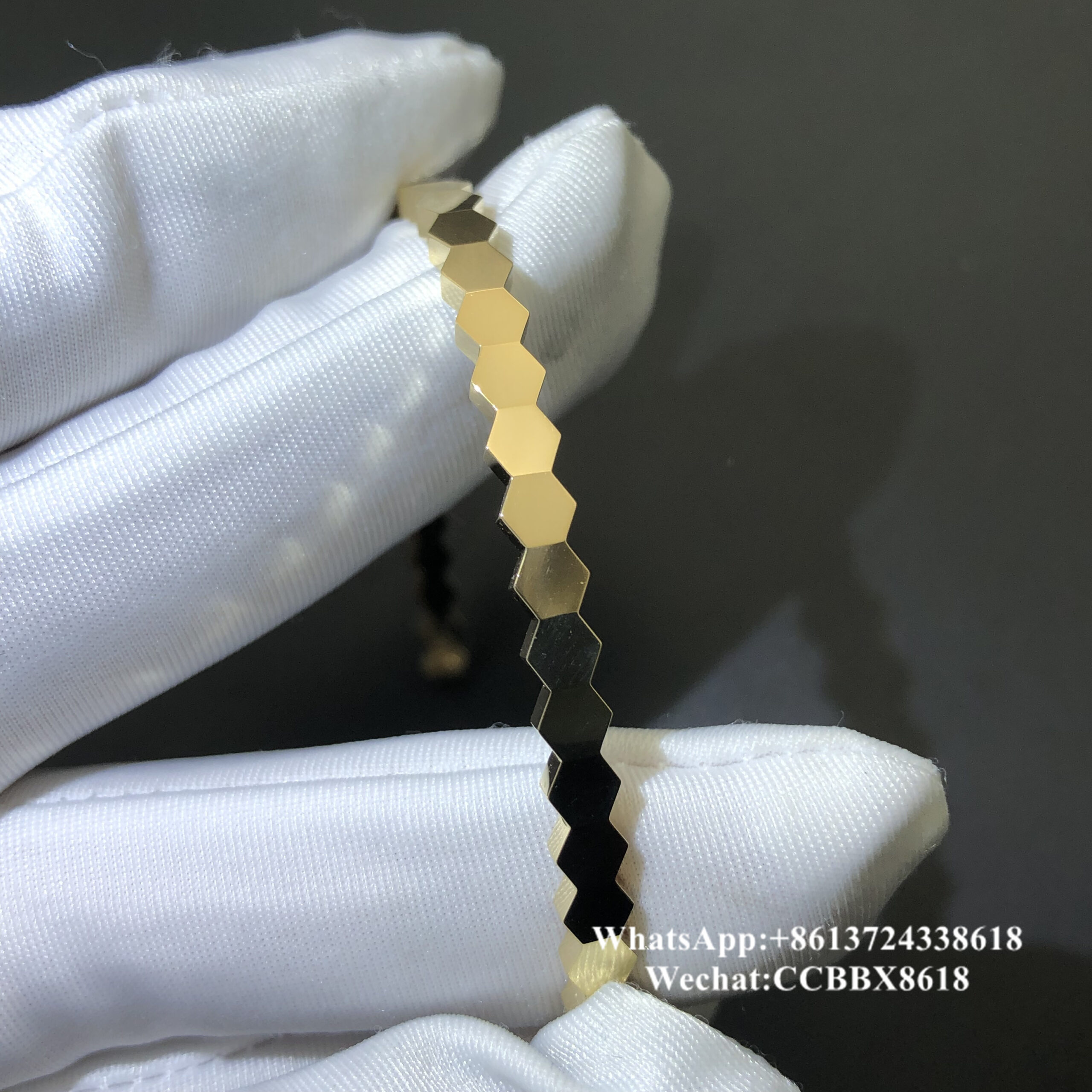 Chaumet Bee bracelet, 18k yellow gold - Image 2