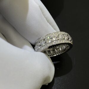 VCA ring, diamond, 18k white gold